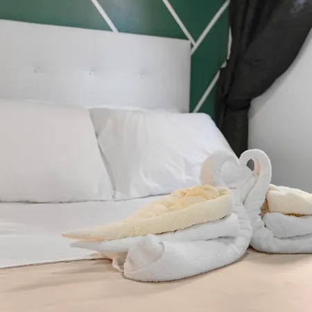 Bed & Breakfast 7a *
